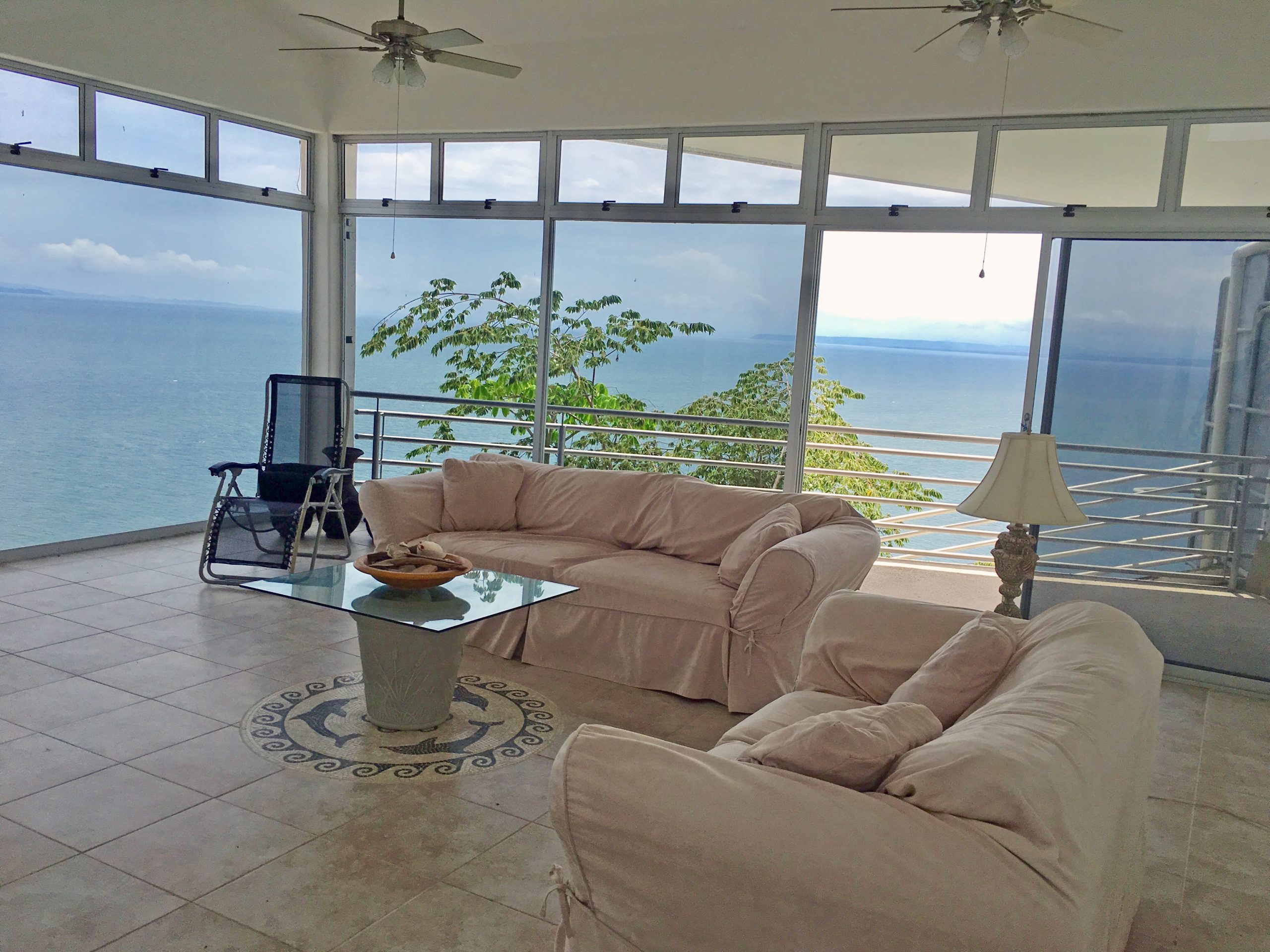 Costa Rica Luxury – Real – Oceanfront Mansion