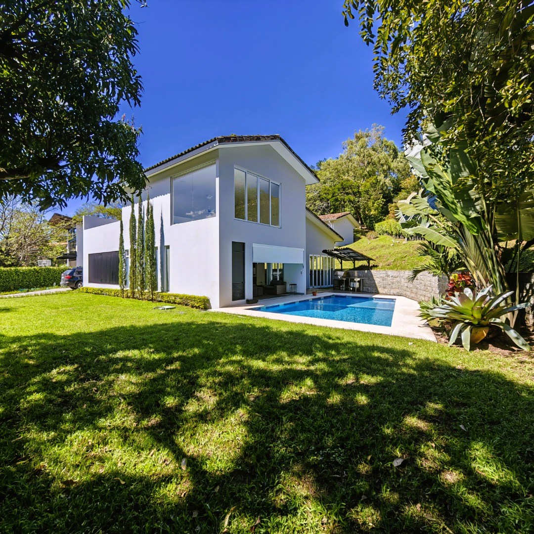 Modern Home for sale in Villareal, Santa Ana