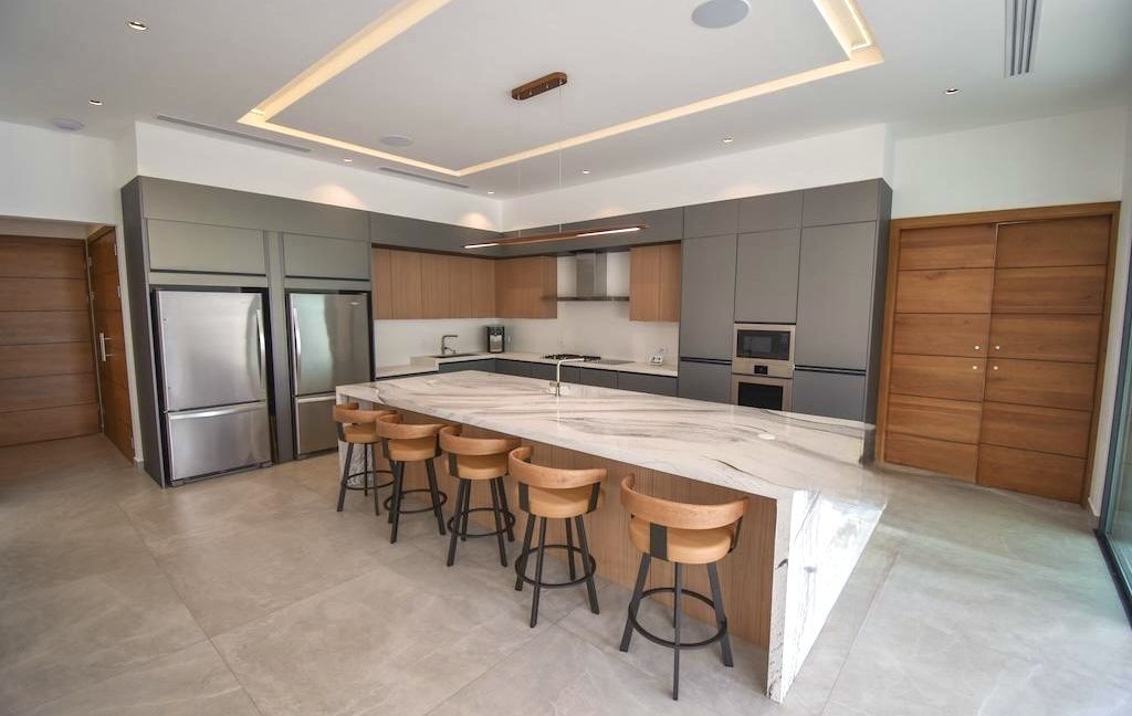 a58cd284-c53f-4a95-8b94-831850eb6723