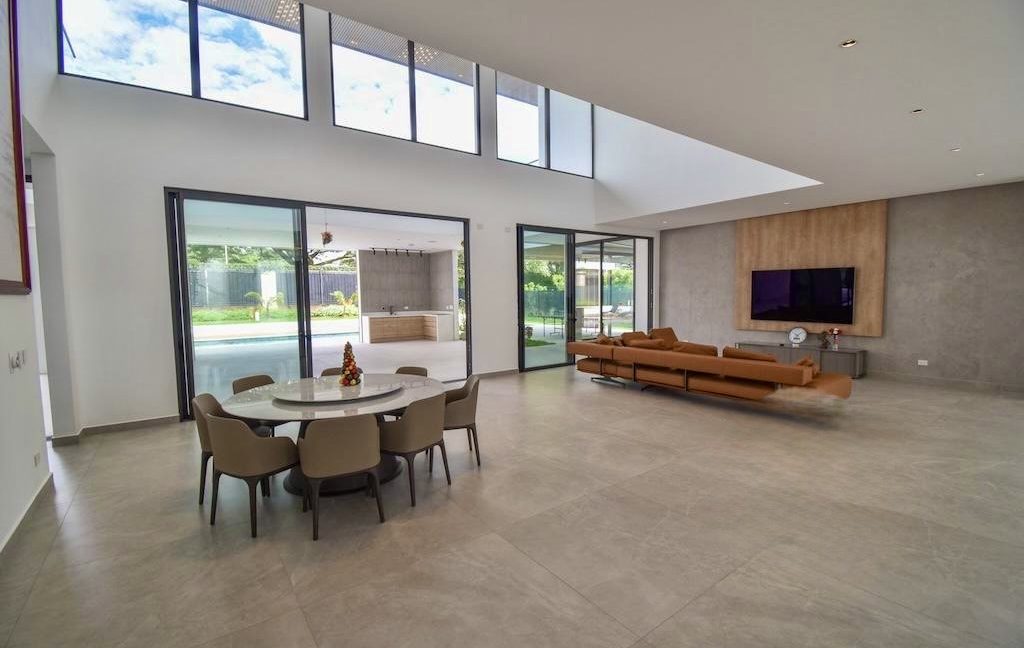 ddecfcd1-ca03-459b-8acf-6da43b6231d1